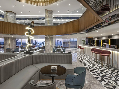 V Hotel Beach Resort (Ex Pyramisa) - lounge bar