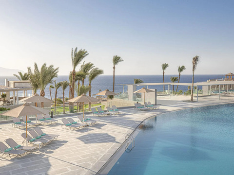 V Hotel Beach Resort (Ex Pyramisa) - vista su piscina