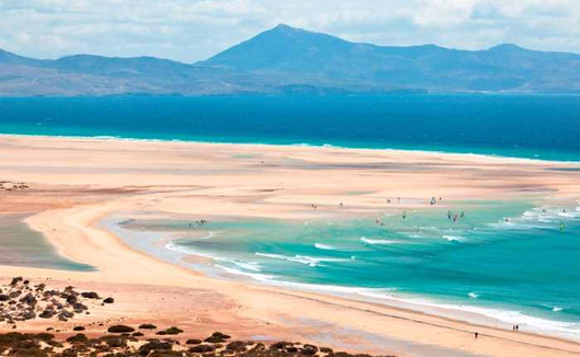 Come rendere indimenticabile la tua vacanza a Fuerteventura: 7 attrazioni da non perdere
